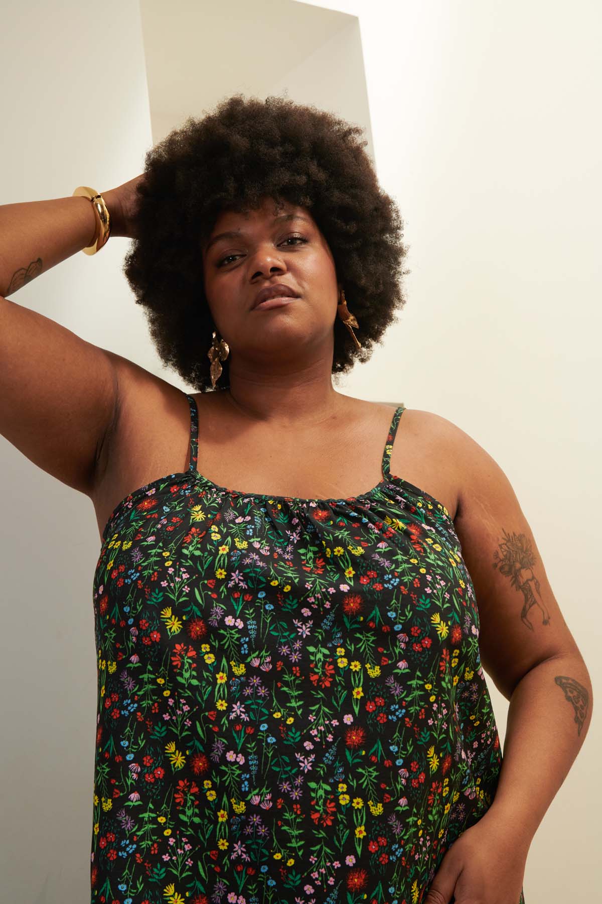 Tiffany is a size 48 and wears a size 3XL