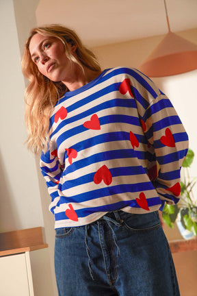 Julie is a size 38 and wears a size M/L