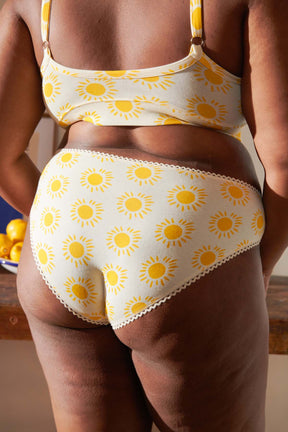 Tiffany is a size 48 and wears a size 3XL
