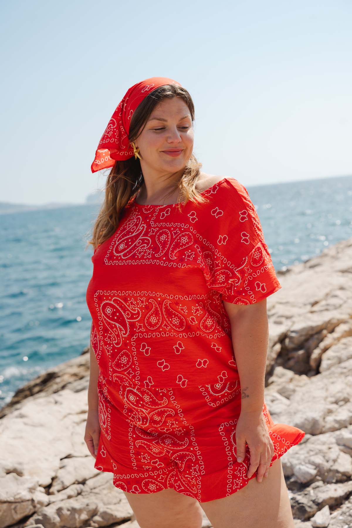 Isaure porte une taille 3XL