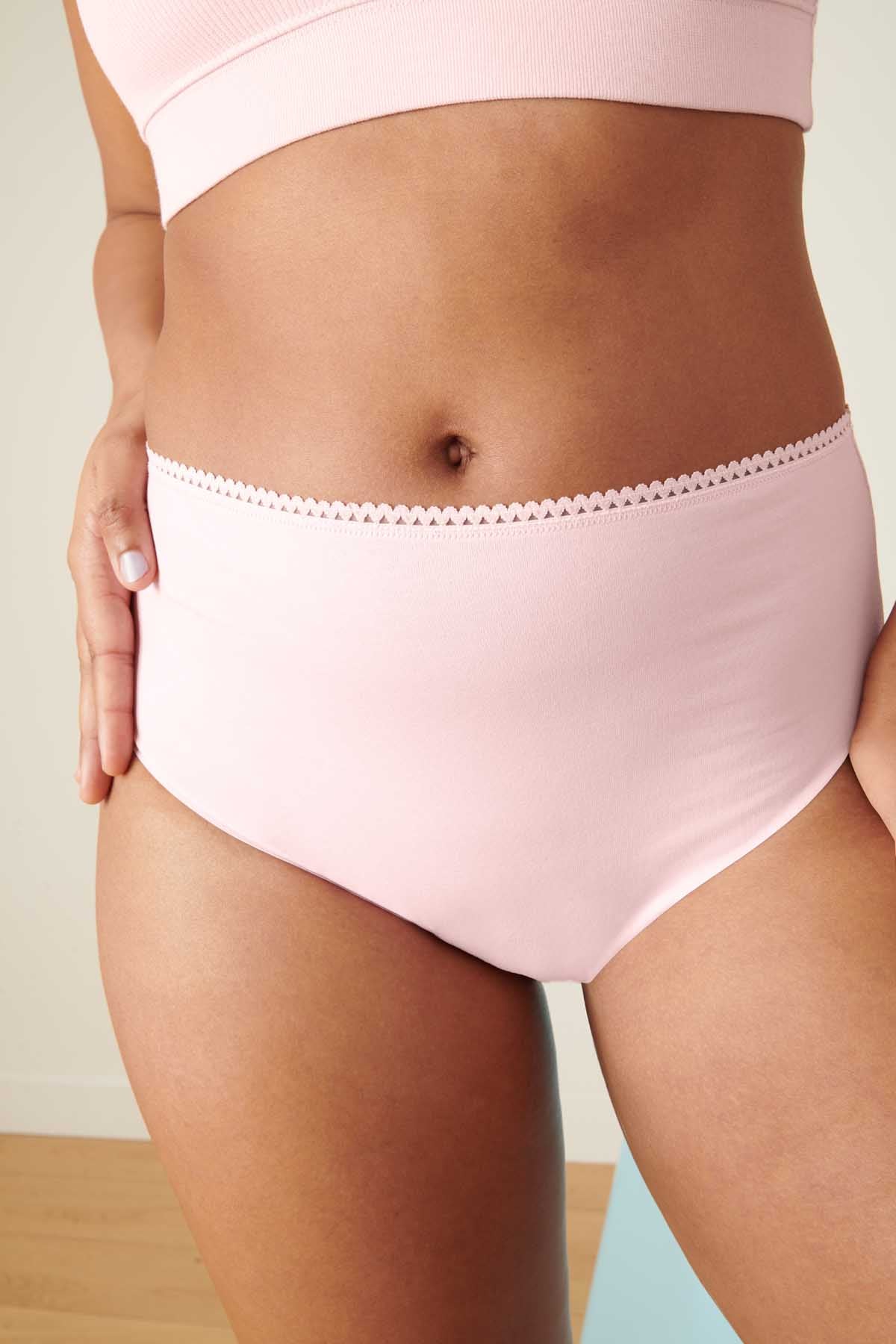 Marie-Charles is a size 38 and wears a size M