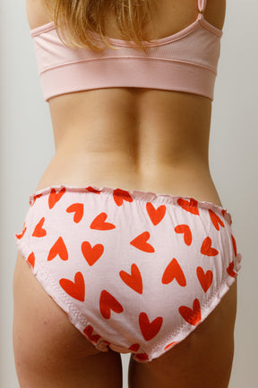 Violette is a size 36 and wears a size S