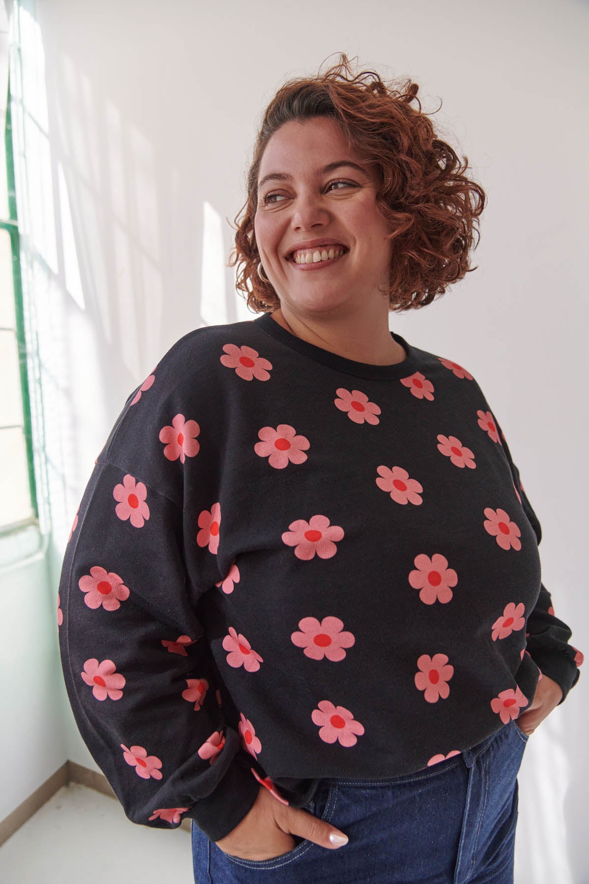 Amandine is a size 44 and wears a size XL/2XL