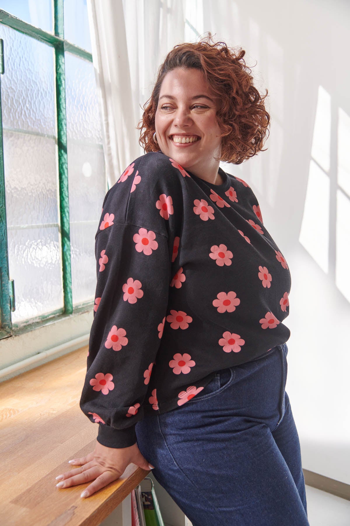 Amandine is a size 44 and wears a size XL/2XL