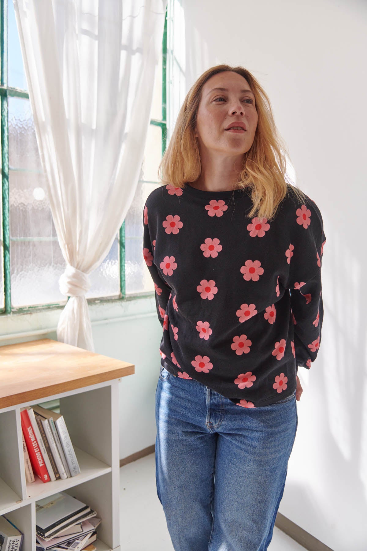 Julie is a size 40 and wears a size M/L