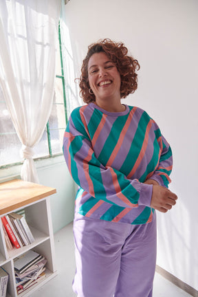 Amandine is a size 44 and wears a size 2XL