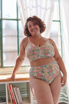Amandine fait du 100F et porte une taille 3XL