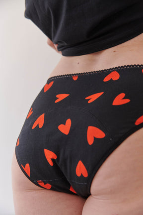 Julie fait du 40 et porte une taille M
