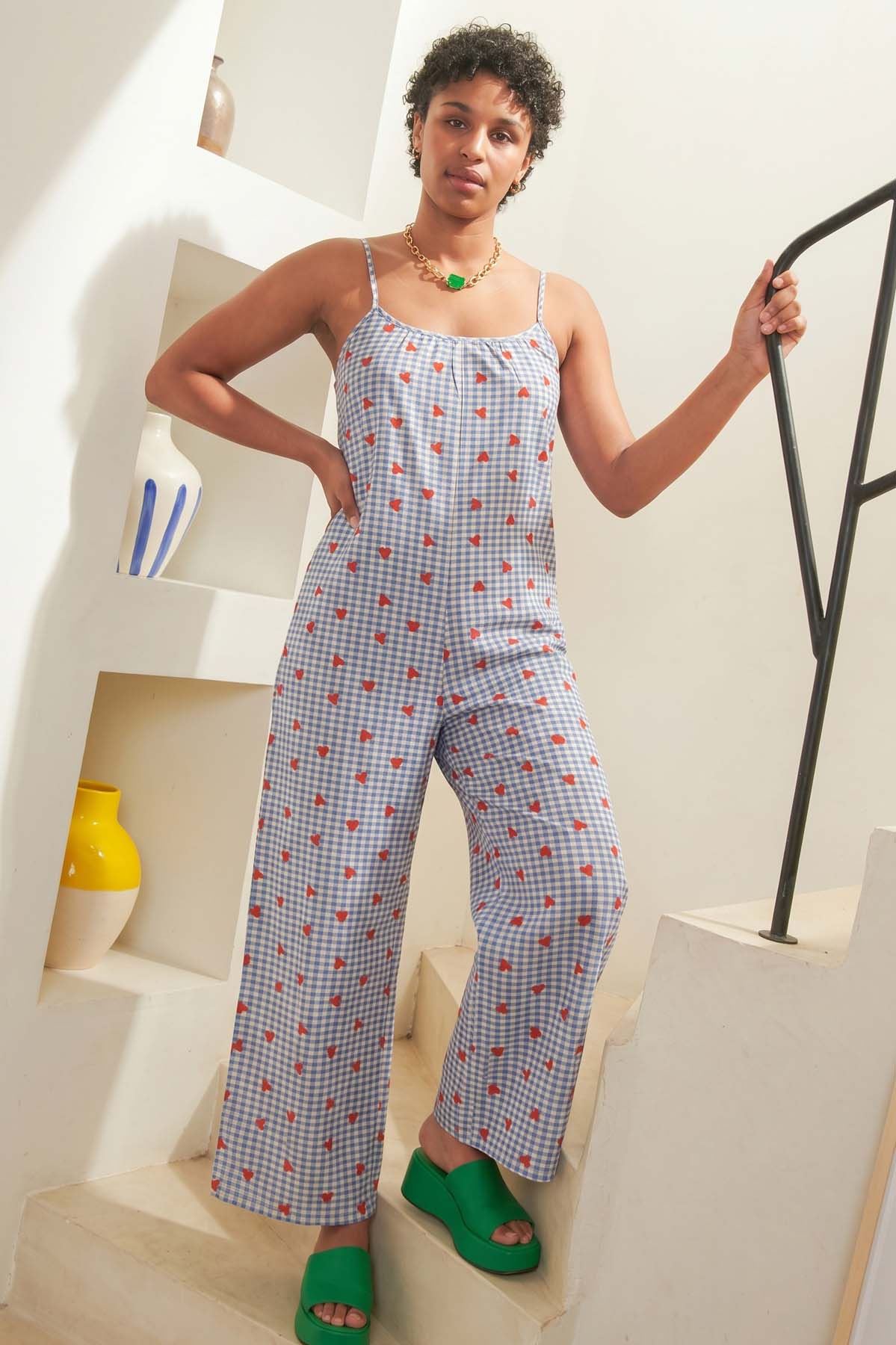 Marie-Charles is a size 38 and wears a size M
